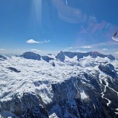 Flugwegposition um 11:51:53: Aufgenommen in der Nähe von 33010 Chiusaforte, Udine, Italien in 2373 Meter